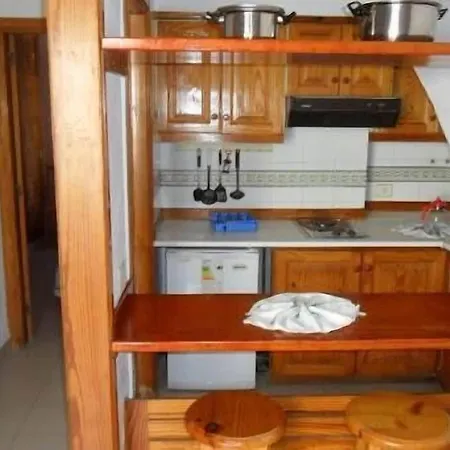 Alondras Park Otel 2*