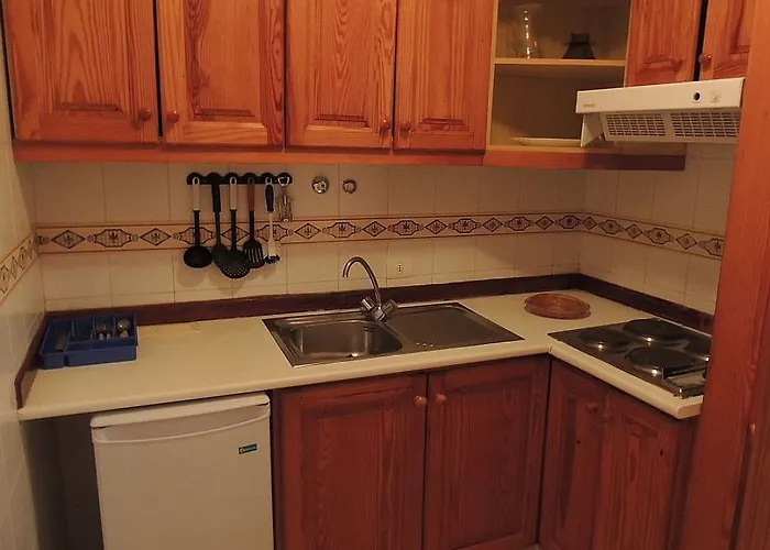 Alondras Park Szálloda